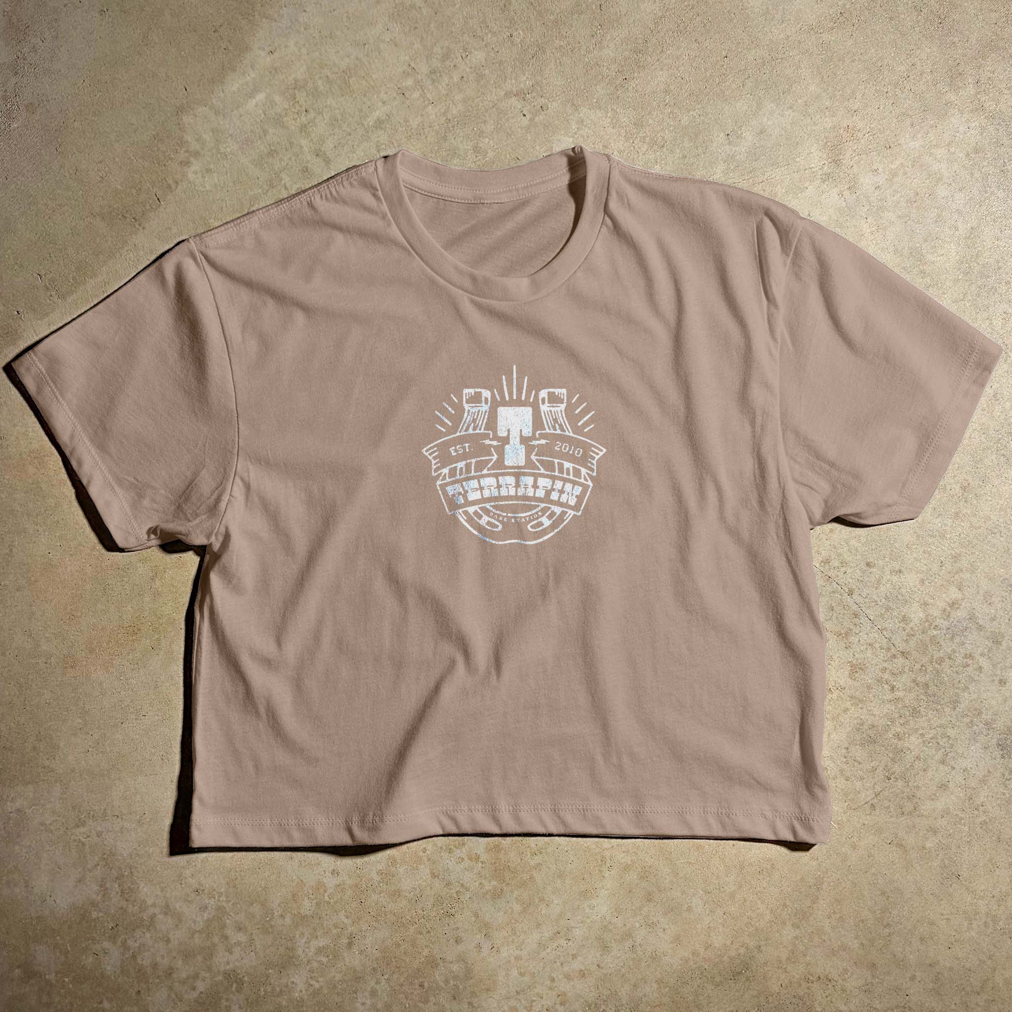 WOMEN’S HORSESHOE CROP TOP