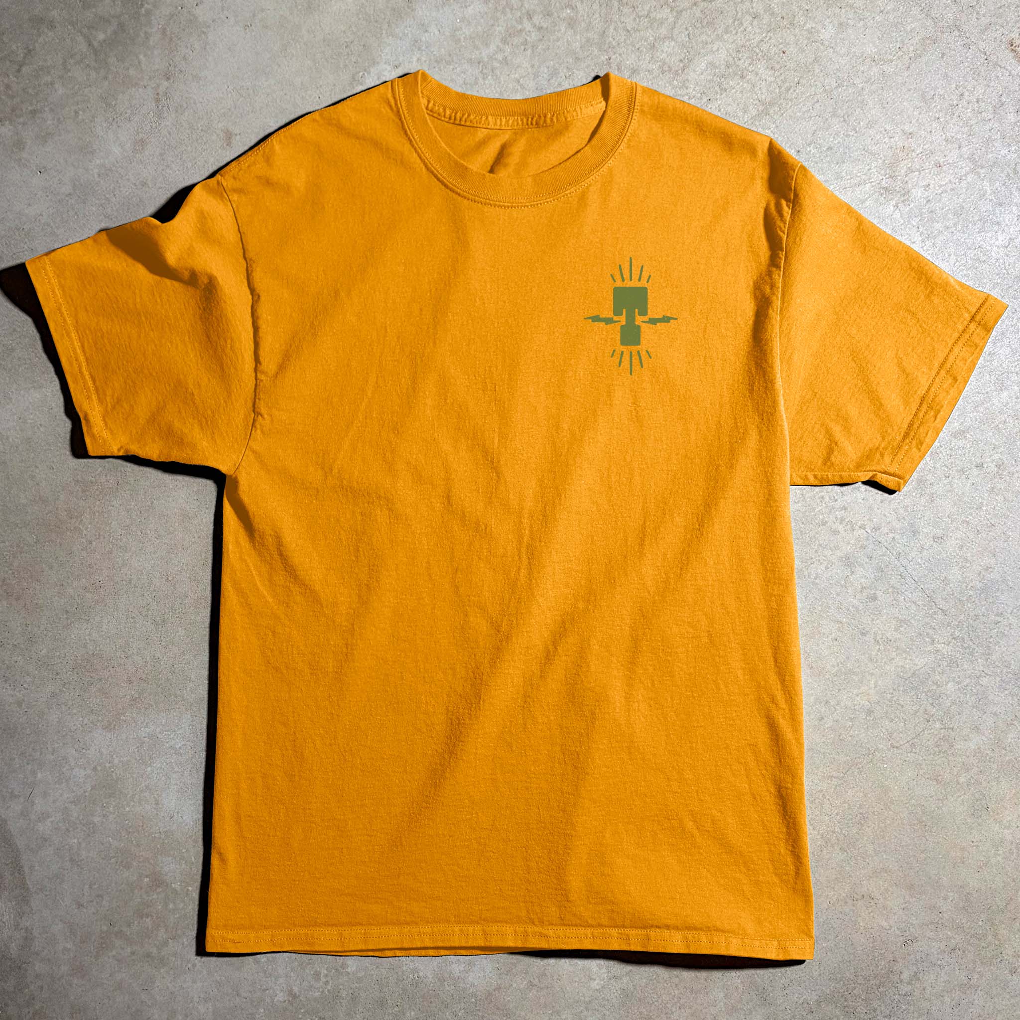 MEN’S HORSESHOE TEE