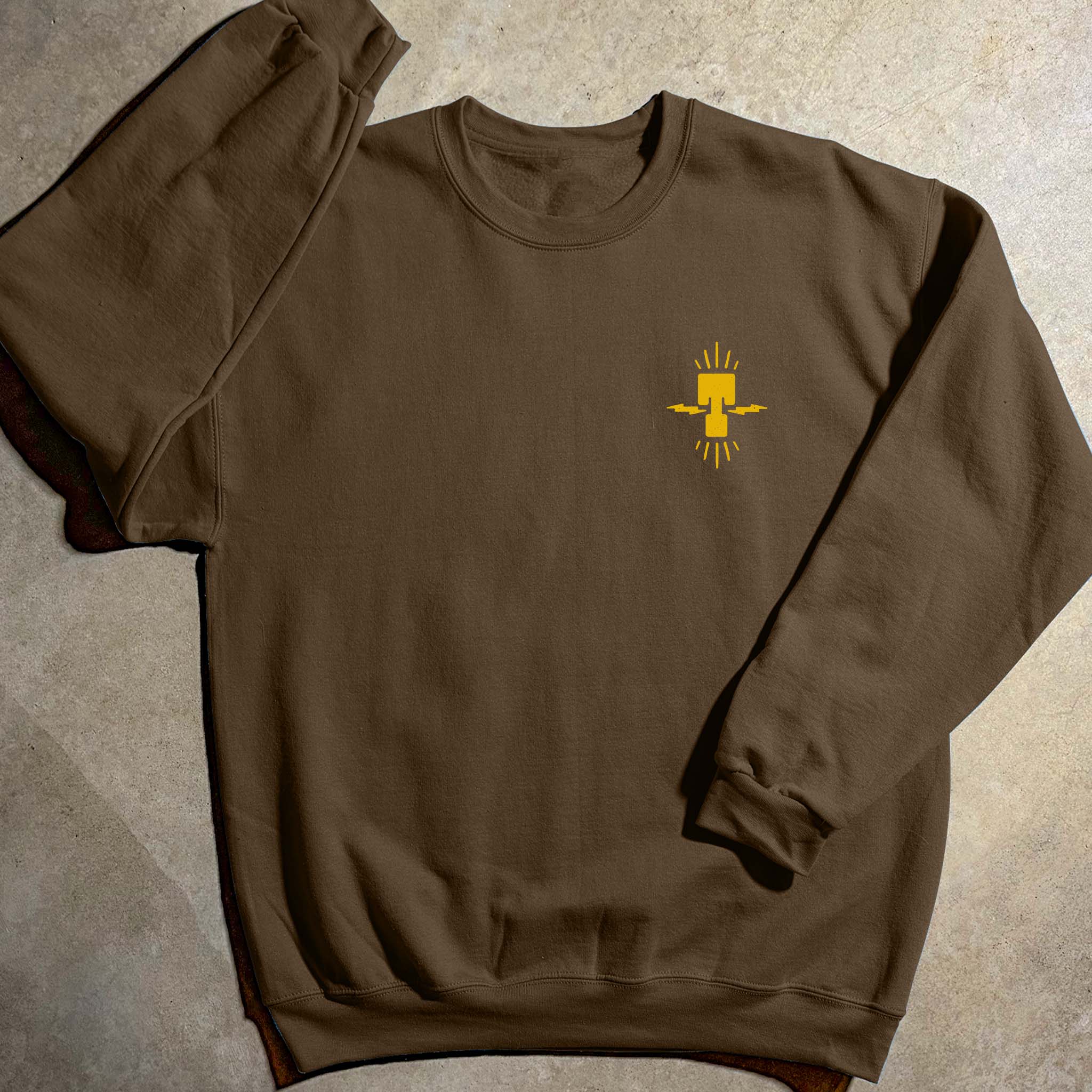 HORSESHOE CREW NECK