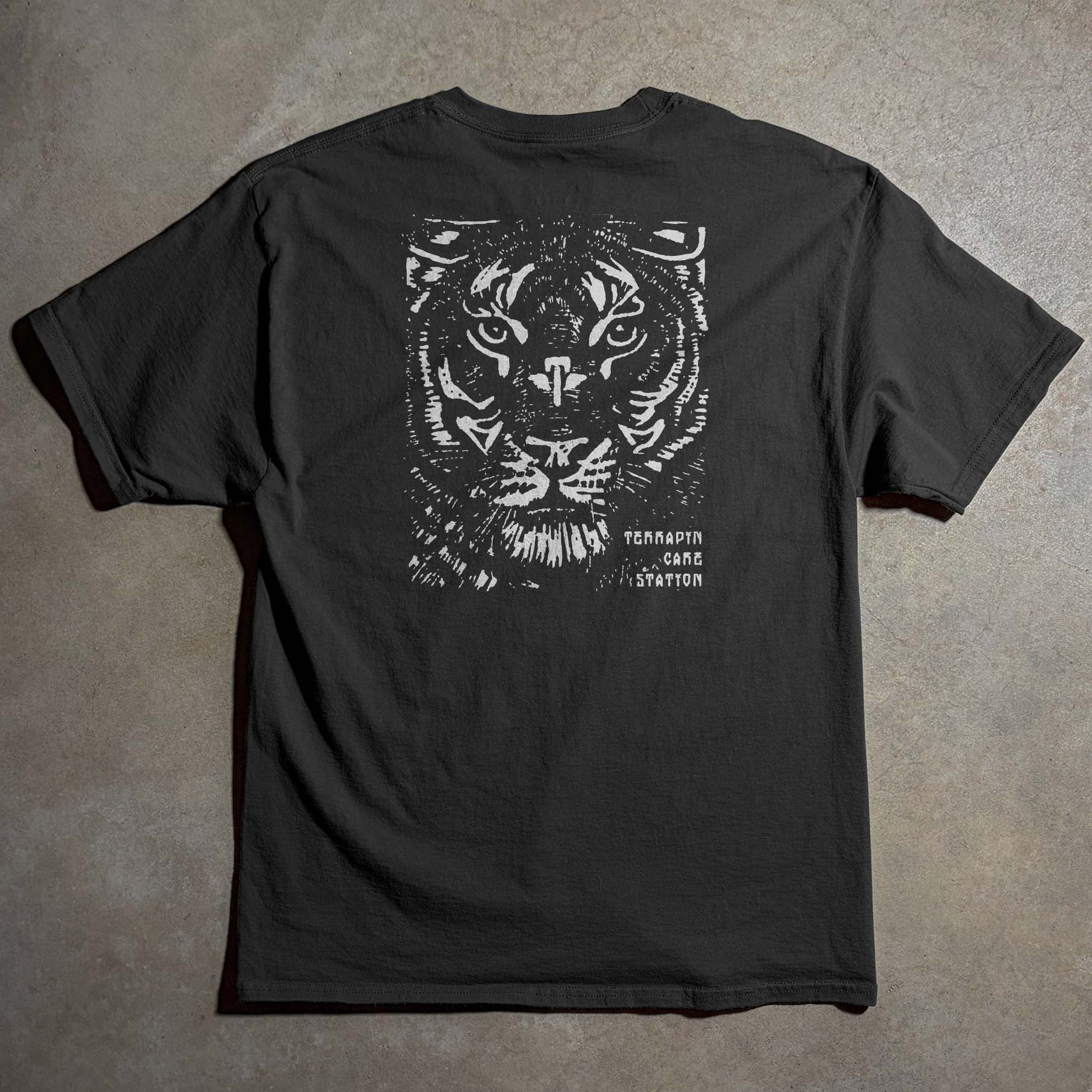 MEN’S TIGER TEE