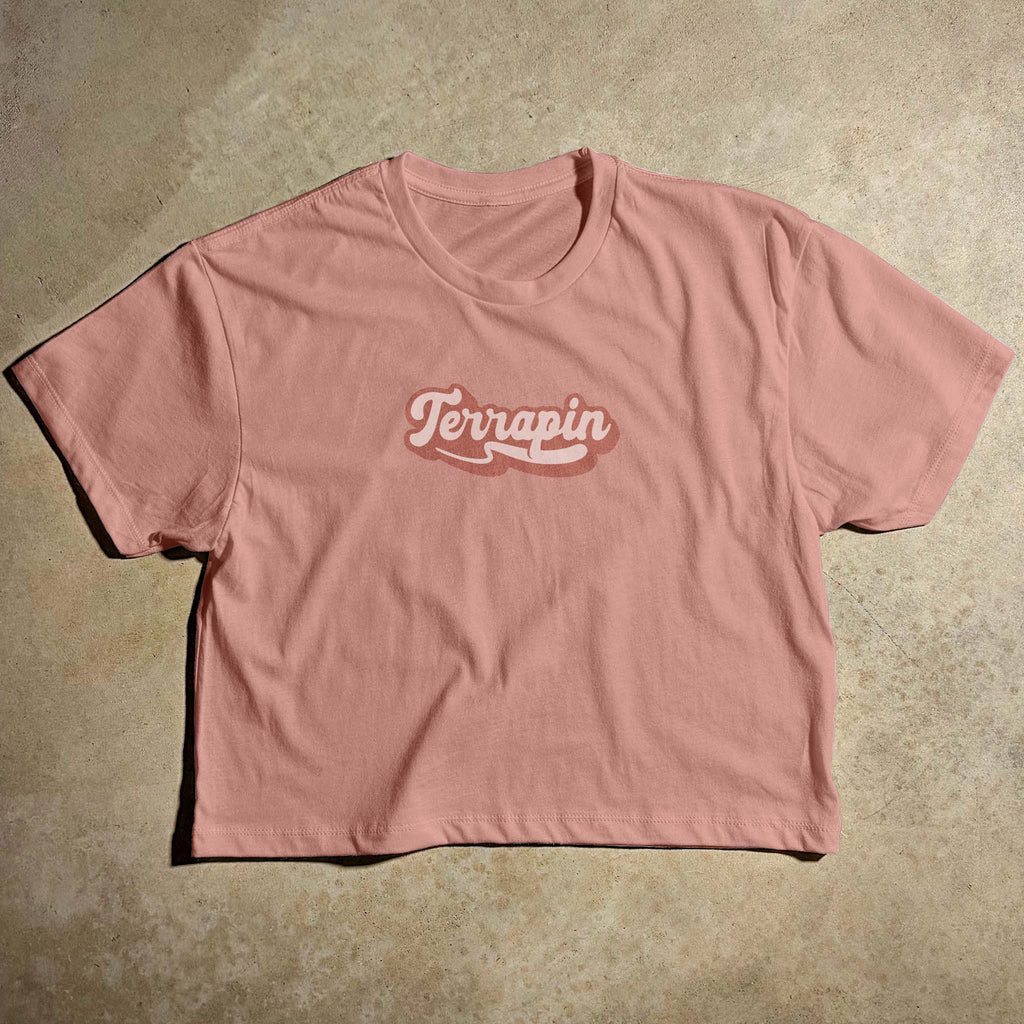 WOMEN’S SCRIPT CROP TOP